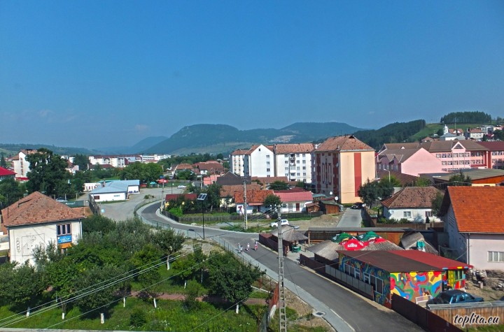 Izvoarelor Neighborhood