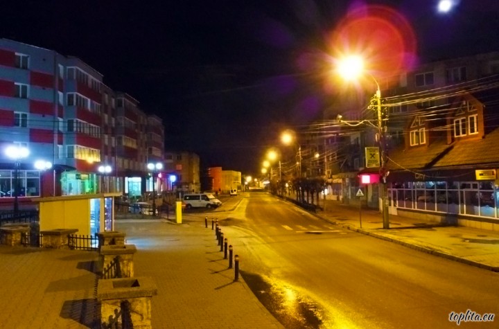 Nicolae Balcescu Avenue at Night